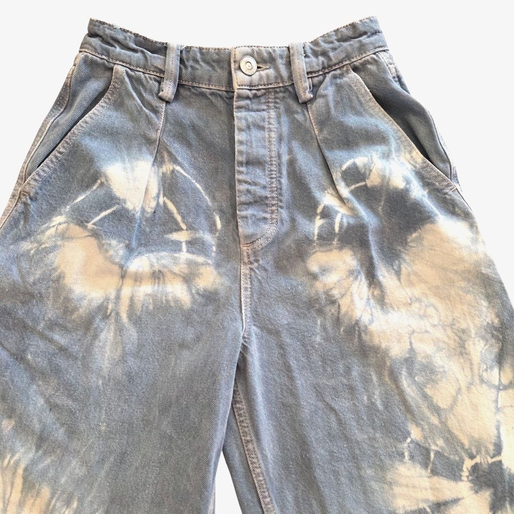Urban Outfitters BDG Women's Tie Dye Barrel Jean Flower Button Fly Light Wash 25